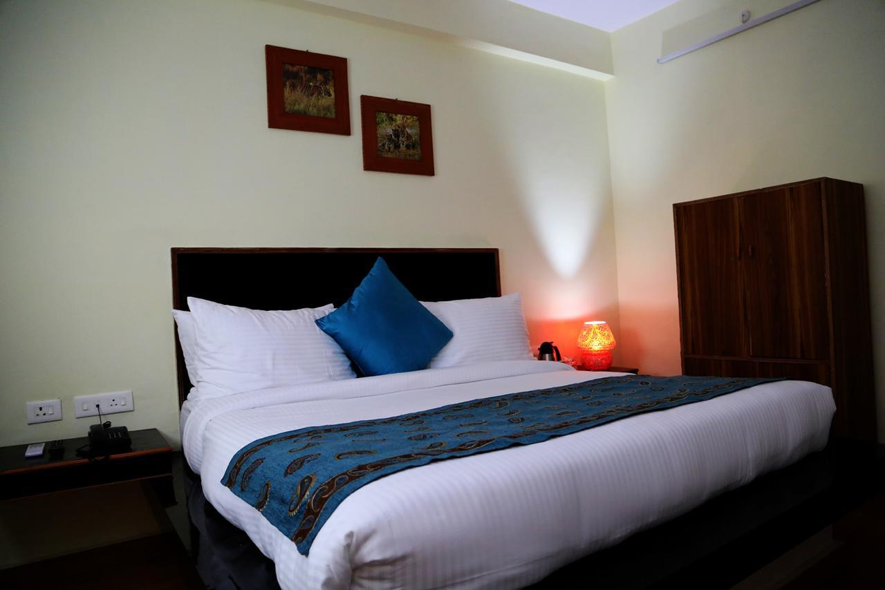 Aravali Clarks Inn Alwar Esterno foto