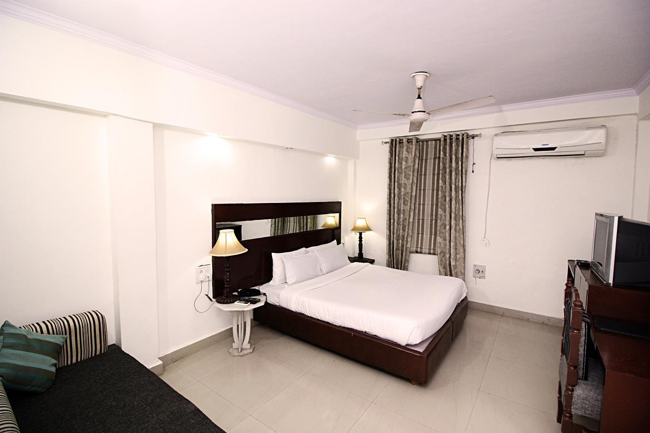 Aravali Clarks Inn Alwar Esterno foto
