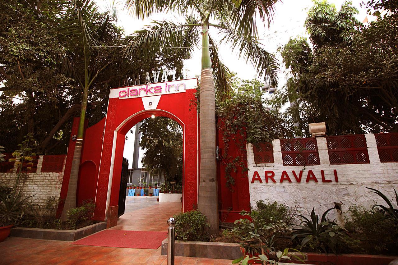 Aravali Clarks Inn Alwar Esterno foto