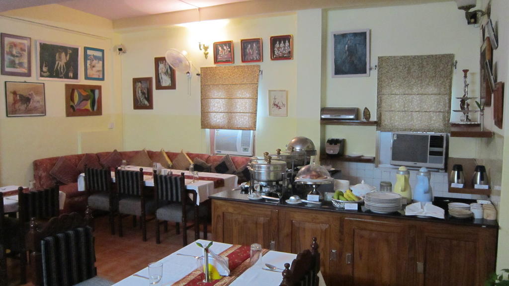 Aravali Clarks Inn Alwar Esterno foto